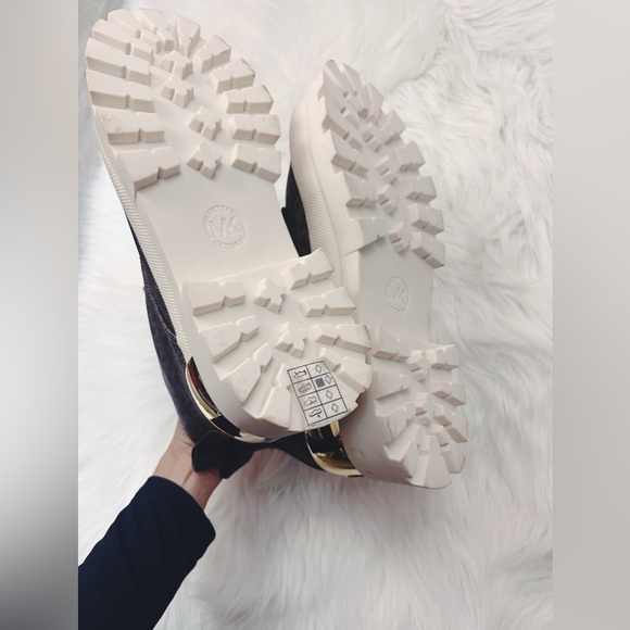 MICHAEL KORS
Payton Logo Combat Boot✨like new - Picture 2 of 10